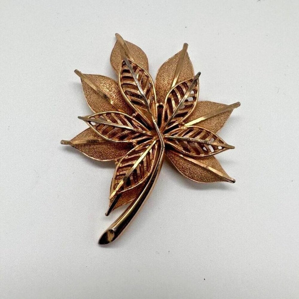 Vintage Coro Leaf Brooch Gold Tone Layered Leaves‎ Polished Texture Finishes